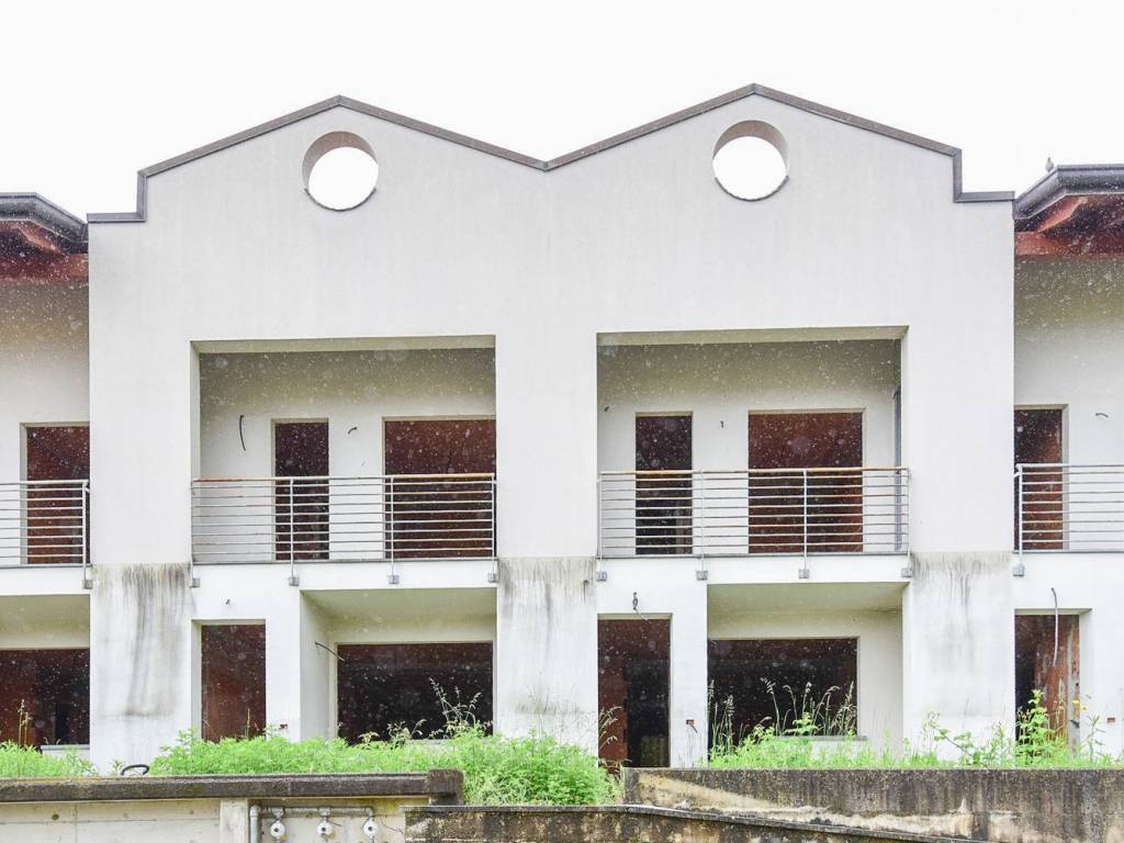 casa indipendente in vendita a Monguzzo in zona Nobile