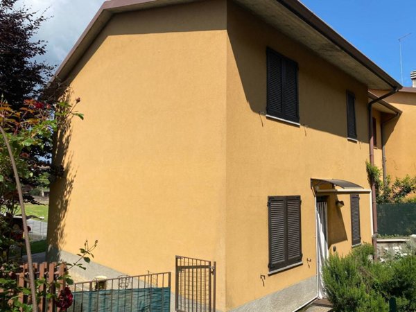 casa indipendente in vendita a Monguzzo in zona Nobile