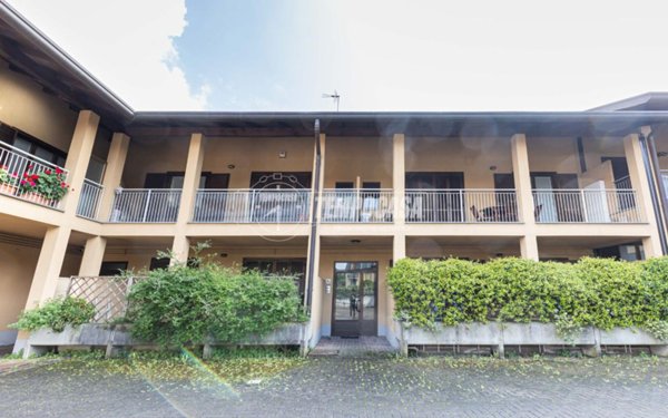 appartamento in vendita a Monguzzo in zona Nobile