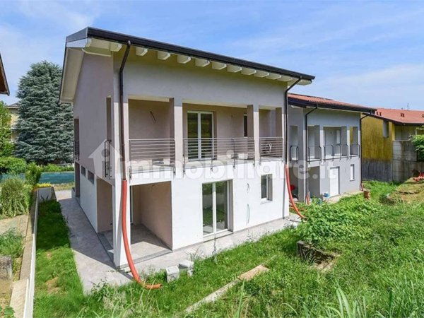 casa indipendente in vendita a Monguzzo in zona Nobile