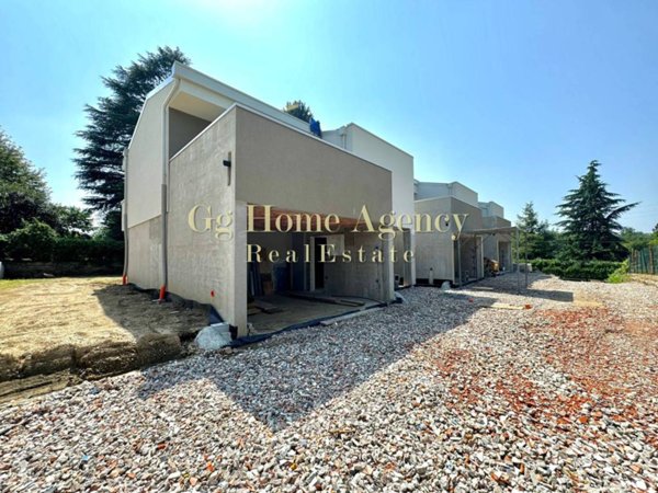 casa indipendente in vendita a Monguzzo