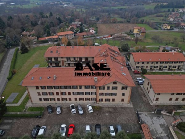 appartamento in vendita a Monguzzo in zona Nobile