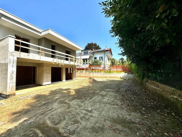 casa indipendente in vendita a Monguzzo