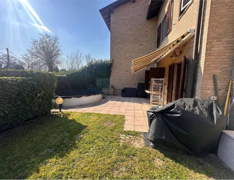 casa indipendente in vendita a Monguzzo