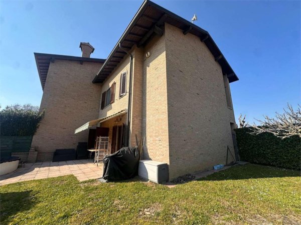 casa indipendente in vendita a Monguzzo in zona Nobile