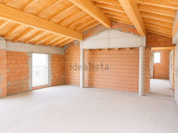 appartamento in vendita a Monguzzo in zona Nobile