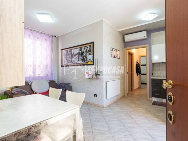 appartamento in vendita a Monguzzo in zona Nobile