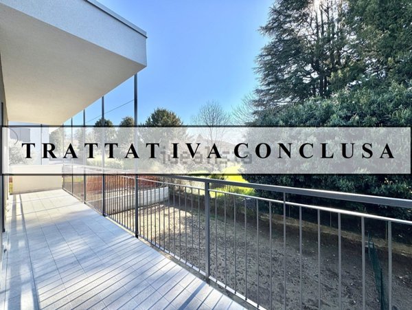 casa indipendente in vendita a Monguzzo in zona Nobile