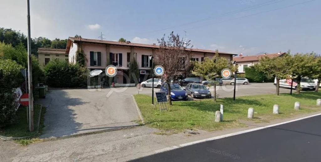 quadrivano in vendita a Monguzzo