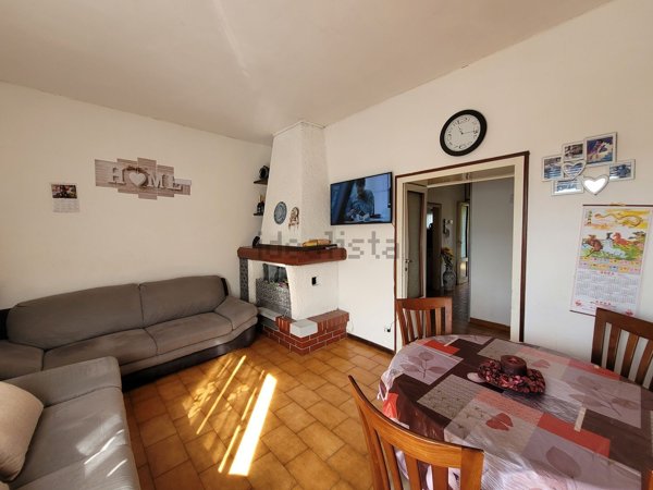 appartamento in vendita a Montano Lucino