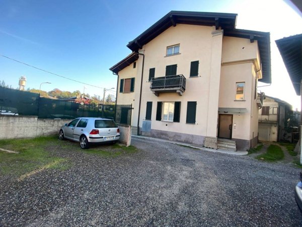 appartamento in vendita a Montano Lucino in zona Montano
