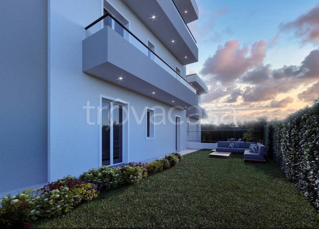 appartamento in vendita a Montano Lucino in zona Lucino