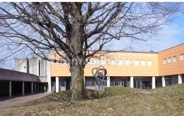 intera palazzina in vendita a Montano Lucino in zona Lucino