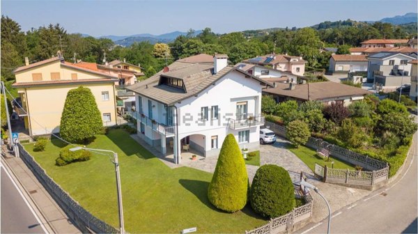 casa indipendente in vendita a Montano Lucino in zona Montano