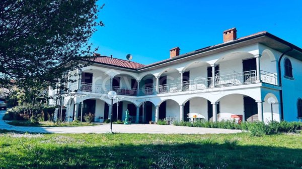 casa indipendente in vendita a Montano Lucino in zona Montano