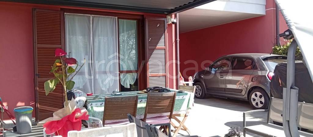 casa indipendente in vendita a Montano Lucino in zona Montano