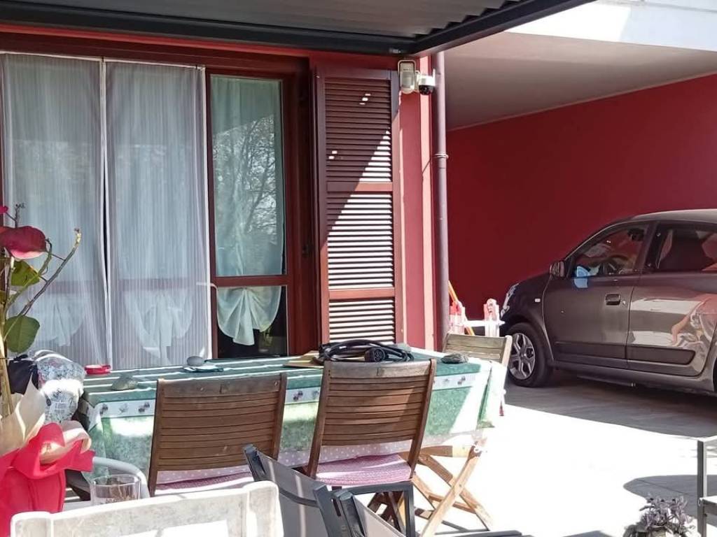 casa indipendente in vendita a Montano Lucino