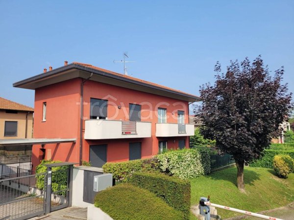 appartamento in vendita a Montano Lucino in zona Montano