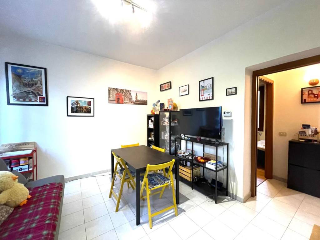 appartamento in vendita a Montano Lucino in zona Lucino