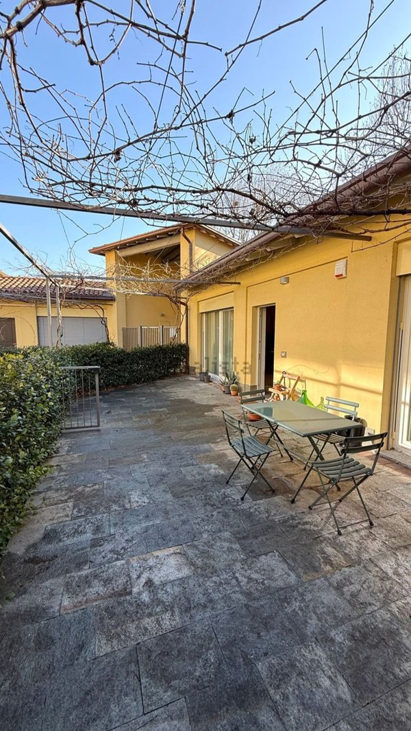 appartamento in vendita a Montano Lucino