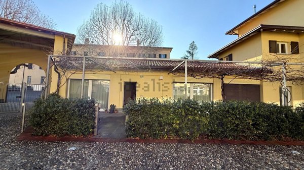 appartamento in vendita a Montano Lucino