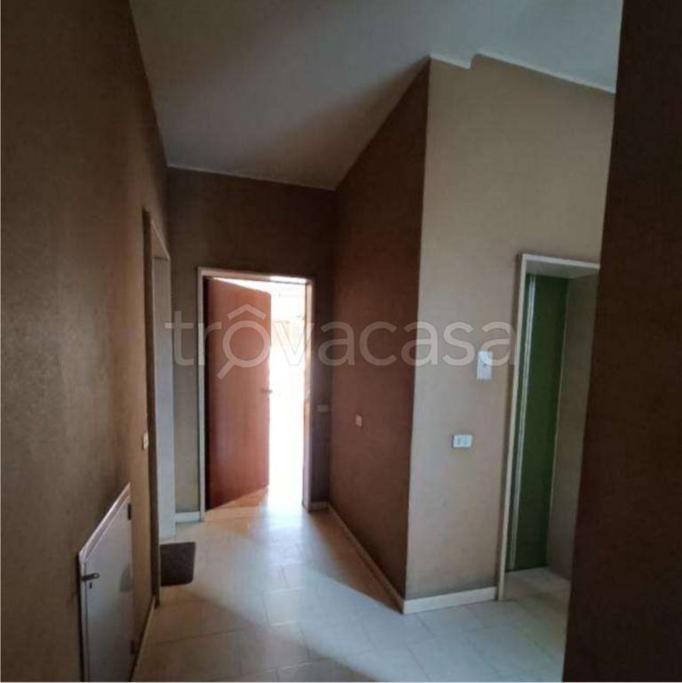 appartamento in vendita a Montano Lucino in zona Lucino