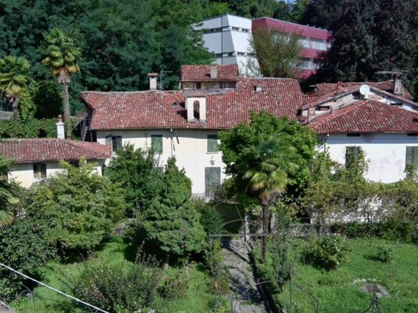 casa indipendente in vendita a Montano Lucino in zona Lucino