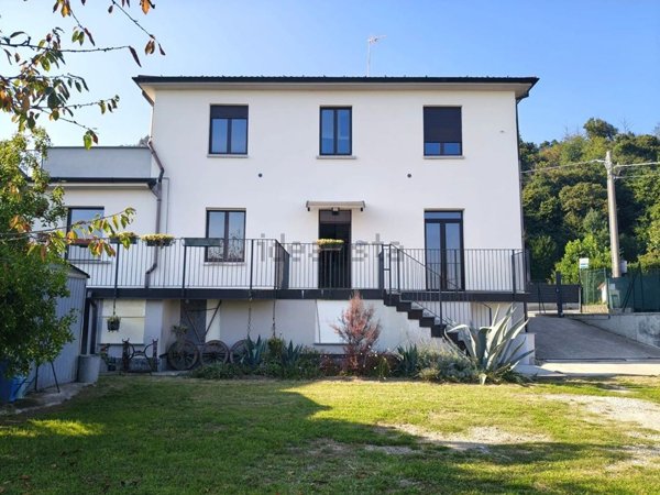 appartamento in vendita a Montano Lucino