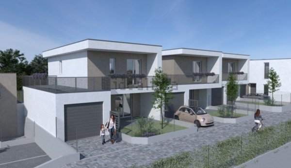 casa indipendente in vendita a Montano Lucino