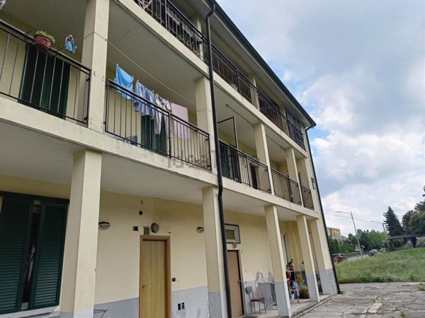 appartamento in vendita a Montano Lucino in zona Lucino