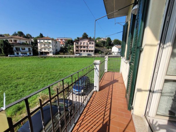 appartamento in vendita a Montano Lucino in zona Lucino