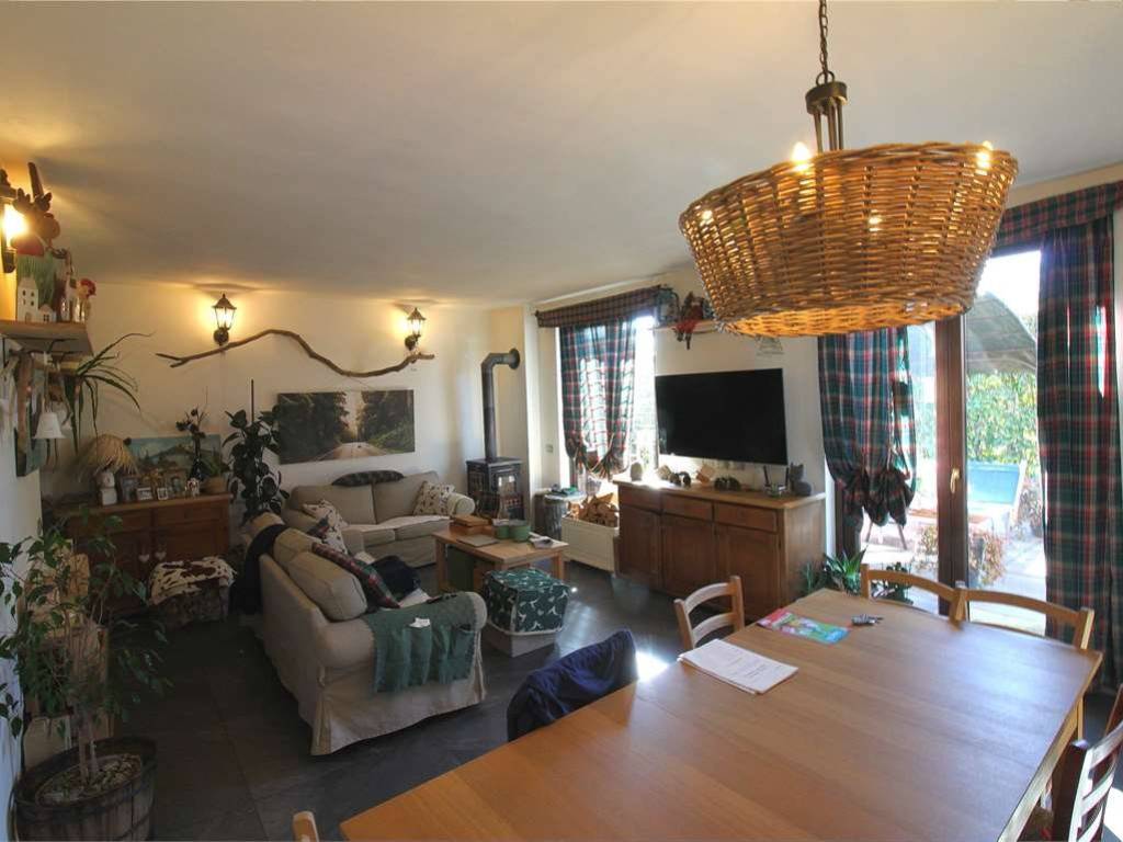 casa indipendente in vendita a Montano Lucino