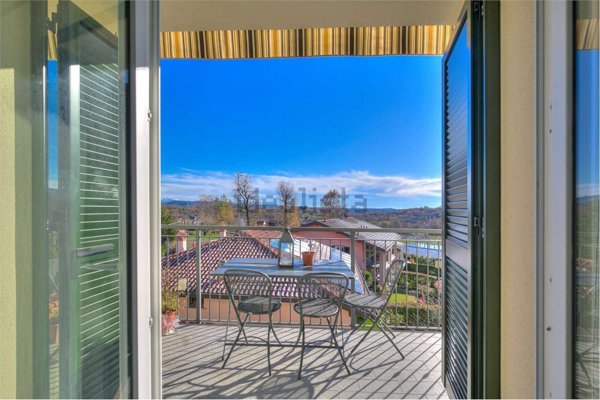 appartamento in vendita a Montano Lucino in zona Montano