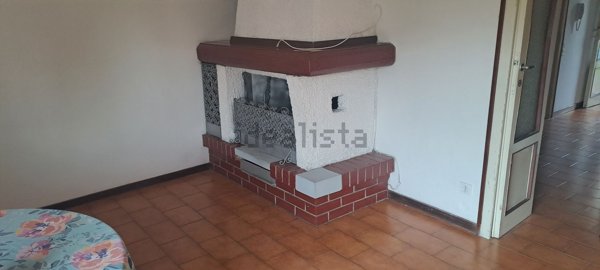 appartamento in vendita a Montano Lucino in zona Lucino
