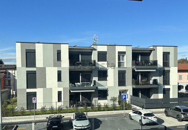 appartamento in vendita a Montano Lucino