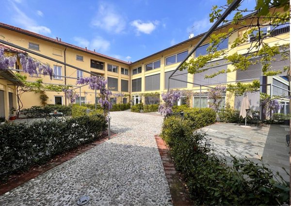 appartamento in vendita a Montano Lucino