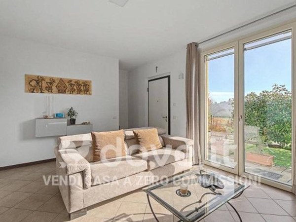 casa indipendente in vendita a Montano Lucino