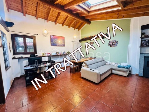 appartamento in vendita a Montano Lucino in zona Lucino