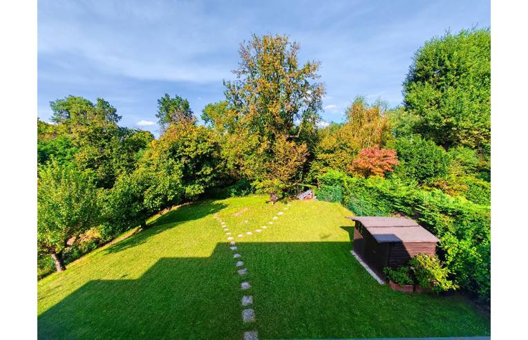 casa indipendente in vendita a Montano Lucino in zona Lucino