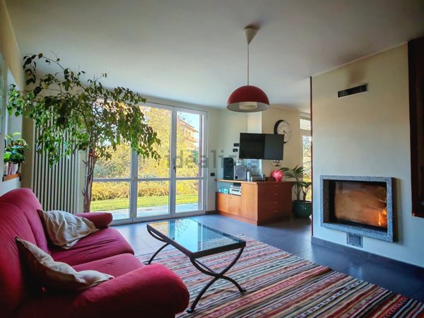 casa indipendente in vendita a Montano Lucino