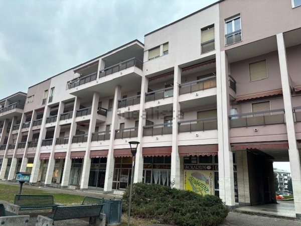 appartamento in vendita a Montano Lucino in zona Lucino