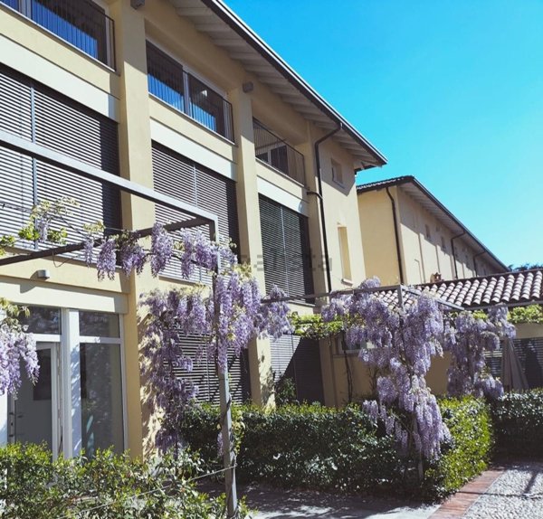 appartamento in vendita a Montano Lucino