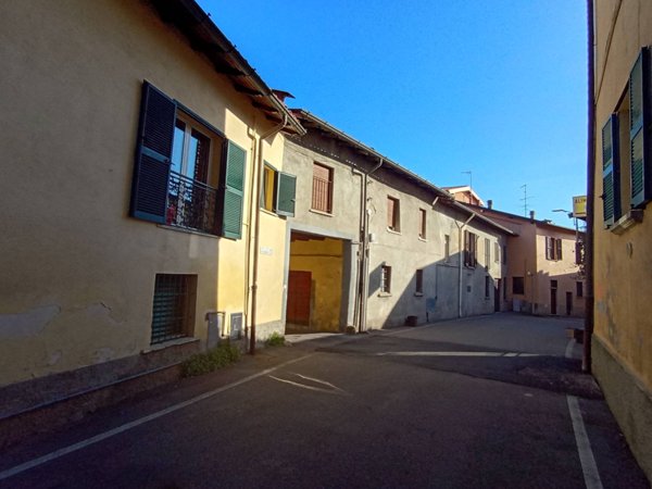 appartamento in vendita a Montano Lucino