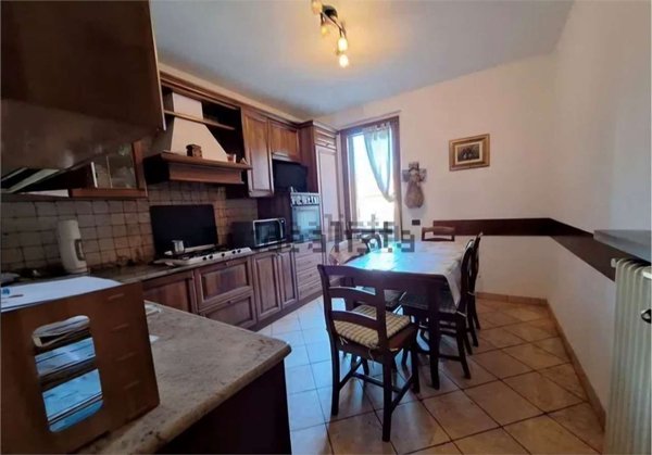 casa indipendente in vendita a Montano Lucino