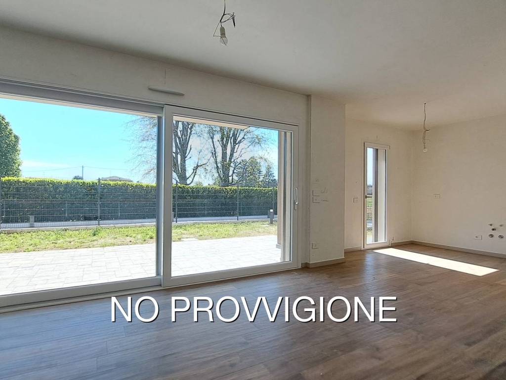 appartamento in vendita a Montano Lucino in zona Montano