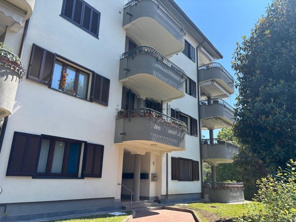 appartamento in vendita a Montano Lucino