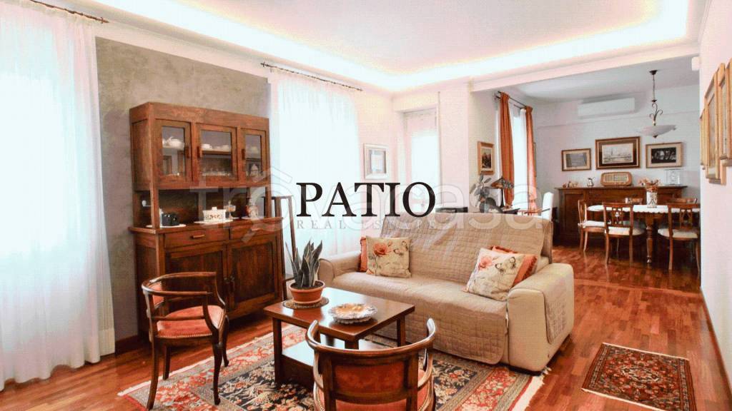 appartamento in vendita a Montano Lucino in zona Lucino