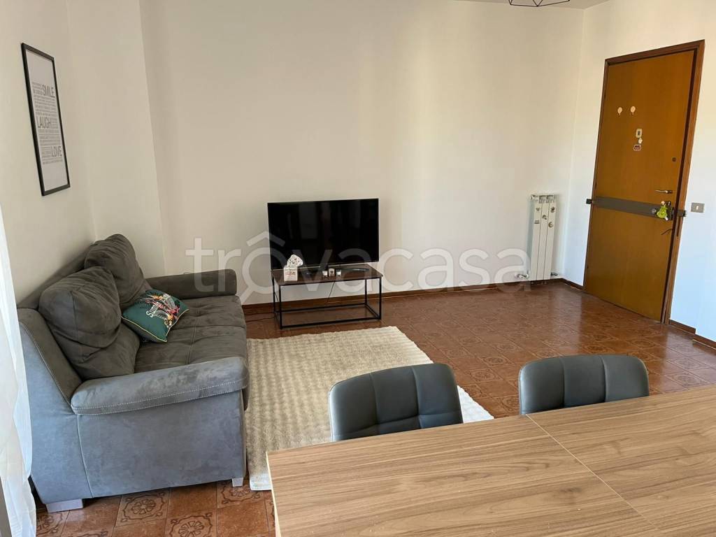 appartamento in vendita a Montano Lucino in zona Lucino