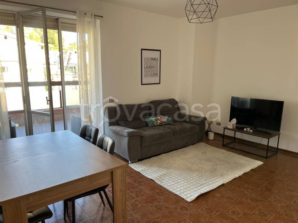 appartamento in vendita a Montano Lucino in zona Lucino