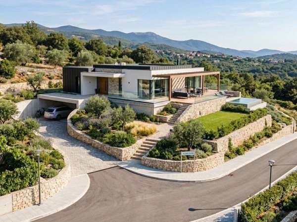 casa indipendente in vendita a Montano Lucino in zona Montano